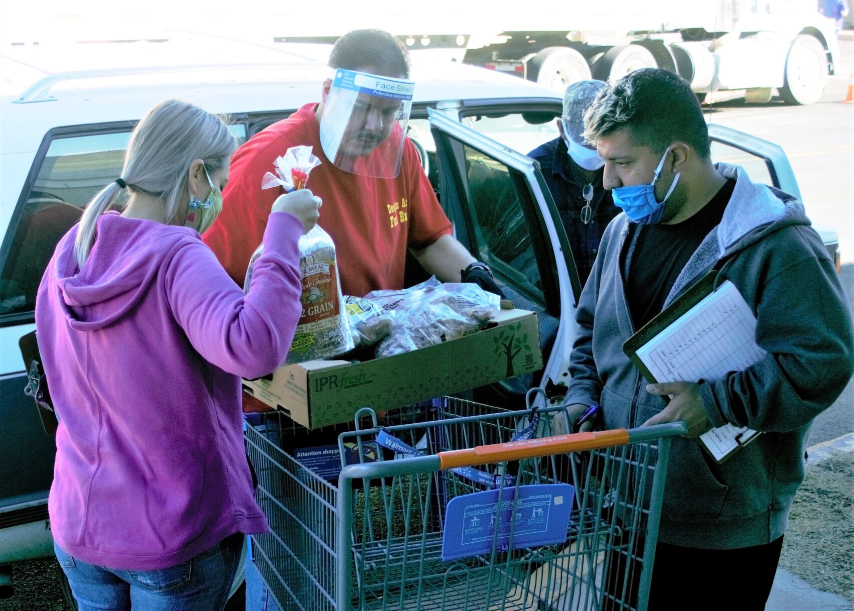 Interested in volunteering? Food Bank can use your help